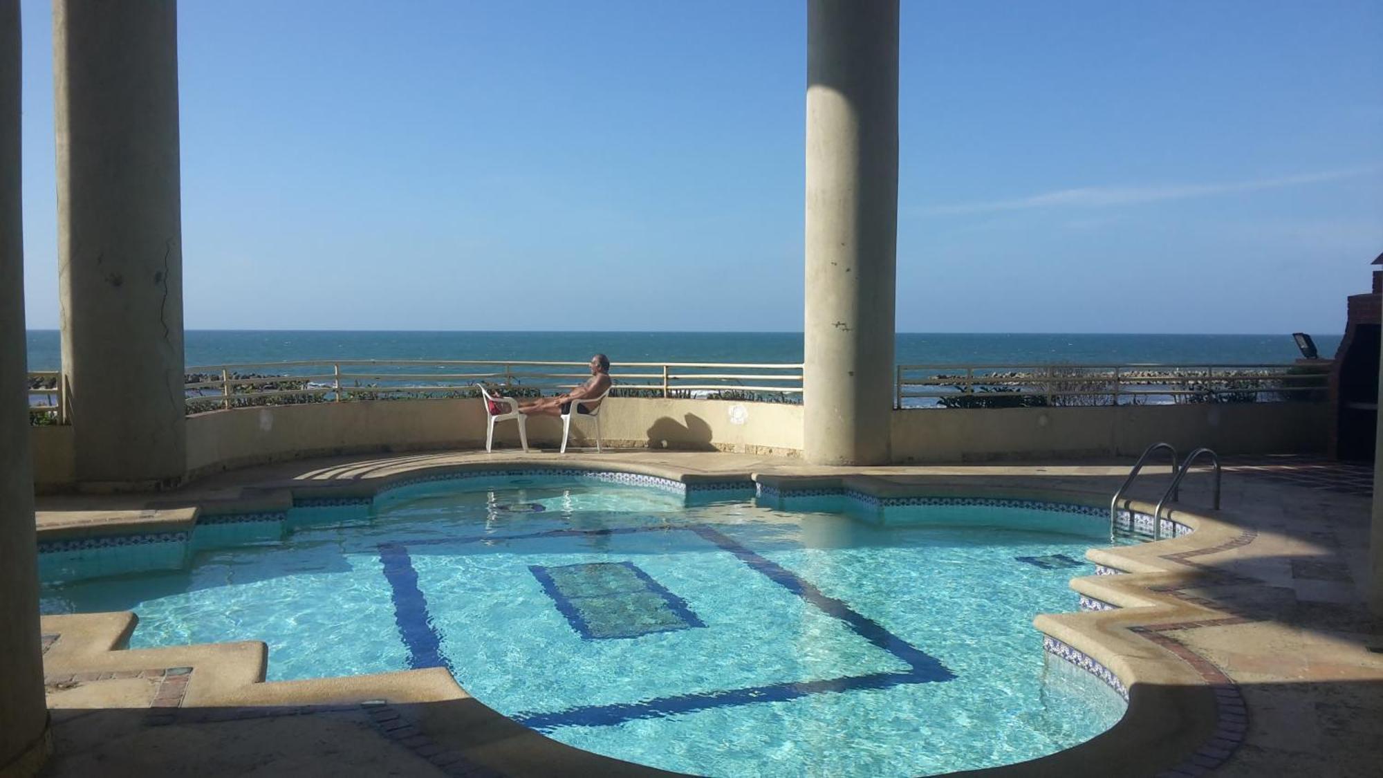 Apartamento Frente Al Mar En *